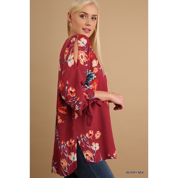 •NEW• Berry Floral PLUS Top - Picture 3 of 5